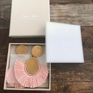 India Hicks Fan earrings in Blush